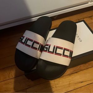 GUCCI Pursuit slide sandals